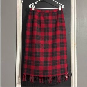 Briggs Petite Vintage Plaid Wool Blend Fringe Midi Skirt Size: 10P Length: 29.5”